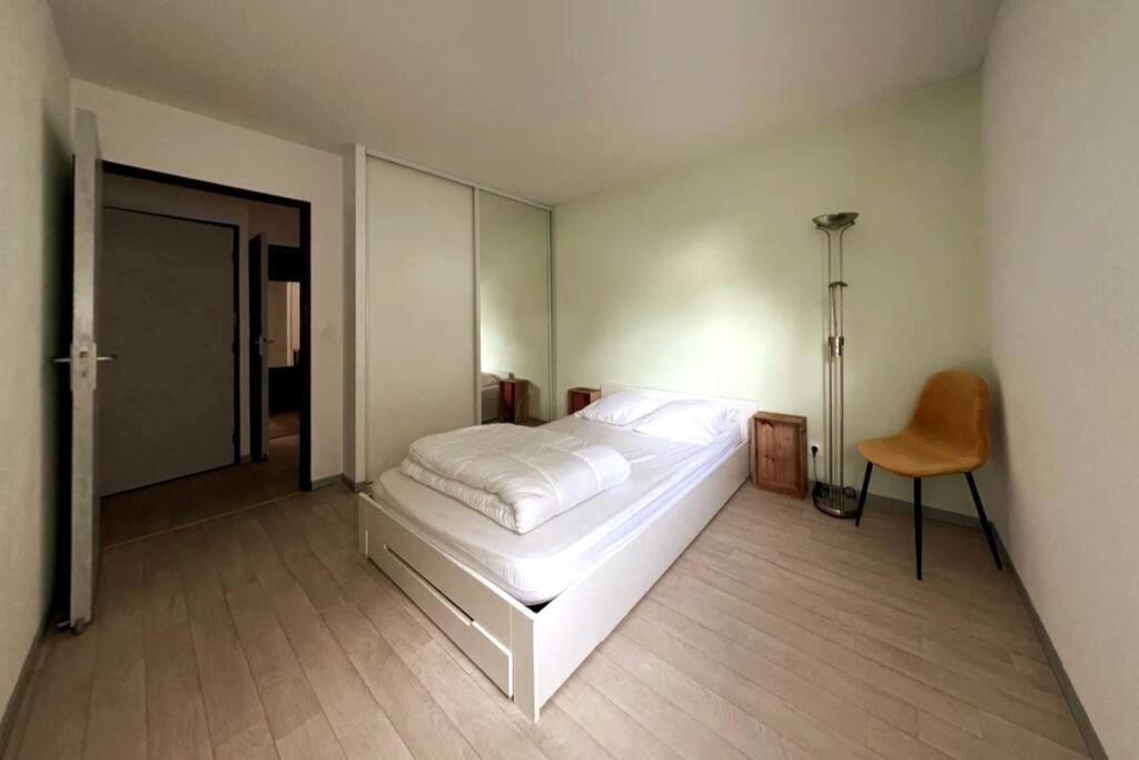 2 Centre Apartment